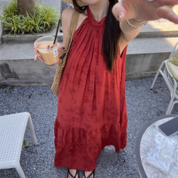 优质质量  红色提花挂脖连衣裙女夏季度假风裙子宽松大摆a字长裙